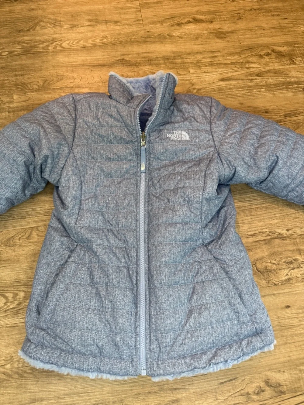 The North Face Mossbud Swirl Reversible Jacket Blue Girls L 14/16